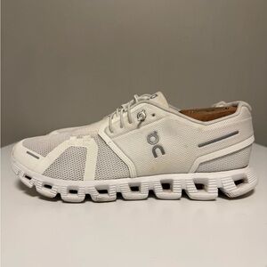 On Cloud 5 Women’s US 10 EU 42 Running Shoes White Running Sneakers 59.98373
